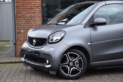 Smart fortwo 17.6 kWh Electric drive Pure| Cabrio| Navi| Airco