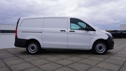 Mercedes Vito e Vito/32.946€ excl/navigatie/parktronic/vloer