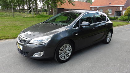 Opel Astra COSMO 17 CDTI ,Uitzonderlijk verzorgd