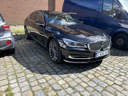 BMW 7 Series carbon