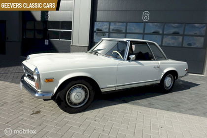 Mercedes 280 SL PAGODE CABRIOLET 2 TOPS HANDGESCHAKELD