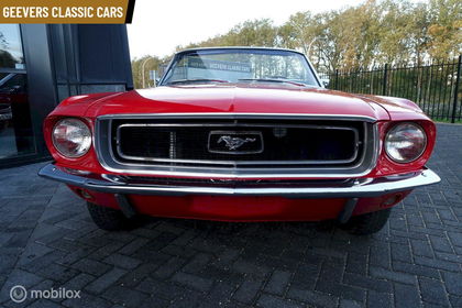 Ford Mustang CONVERTIBLE