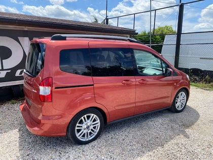 Ford Tourneo Courier 5 plaatsen * BTW wagen *