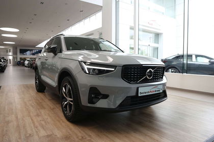 Volvo XC40 2.0 B3*DARK PLUS*LED*H&K*CAMERA*TREKHAAK*10.000KM