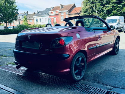 Peugeot 206 1.6i 16v+CABRIOLET+CUIR+MARCHAND/EXPORT