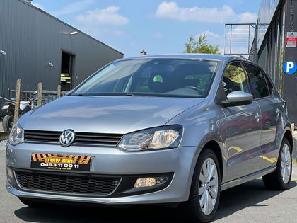 Volkswagen Polo Sedan 1.4i TEAM*DSG*NAVI*CAMERA*Android*USB*BT*G 12M*