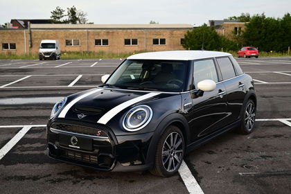 MINI Cooper S 5 DOORS / SPORT AUT / CAMERA / NAVI / DIGIT COCKP