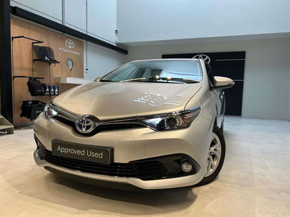 Toyota Auris Dynamic 1.8