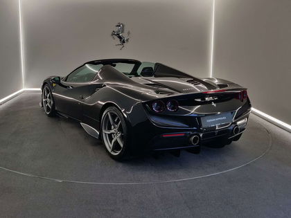 Ferrari F8 Spider 2y Ferrari Approved warranty - Full Alcantara