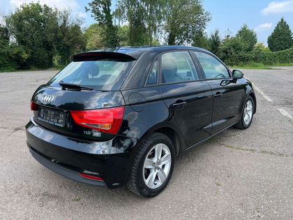 Audi A1 Sportback 1.6 TDi//gps//clim///garantie