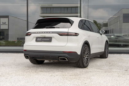 Porsche Cayenne Hybrid HeadUp Bose Softclose 21' Pano PDLS Towbar