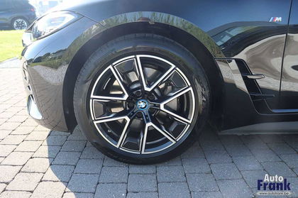 BMW i4 40 / M-SPORT / CAM / HUD / VERW ZETL / TREKHAAK