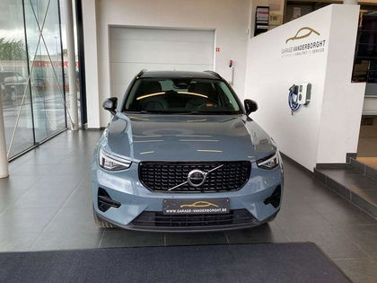 Volvo XC40 B4 HYBRID BENZINE AUTOMAAT PLUS DARK