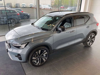 Volvo XC40 B4 HYBRID BENZINE AUTOMAAT PLUS DARK