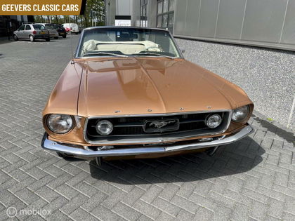 Ford Mustang CONVERTIBLE