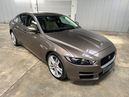 Jaguar XE 2.0 R Sport Leder Navi PDC