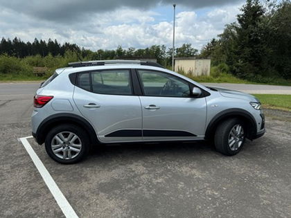 Dacia SANDERO STEPWAY 999CC ESSENCE 90CV * * NAVIGATION / CAMÉRA DE RECUL / CLIMATISATION AUTOMATIQUE *