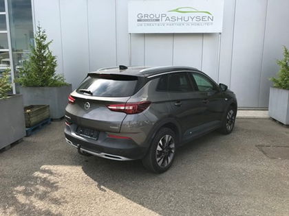 Opel Grandland X Turbo 1.2cc 130pk