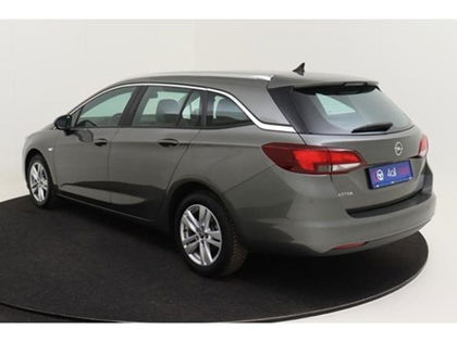 Opel Astra Sports Tourer 1774 innovation parkpitot