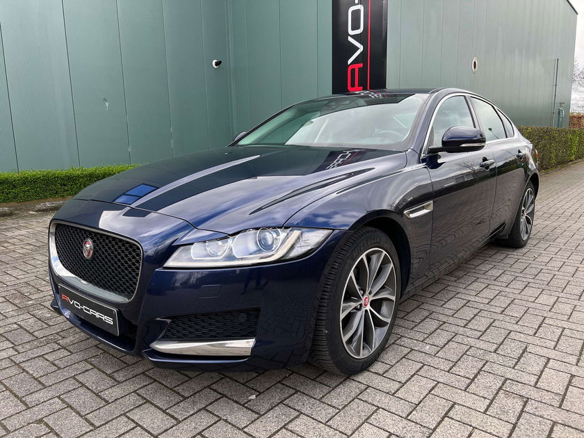 Jaguar XF