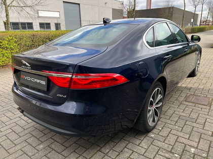 Jaguar XF 2.0 D AWD Prestige Aut. + Leder + Navi +Garantie