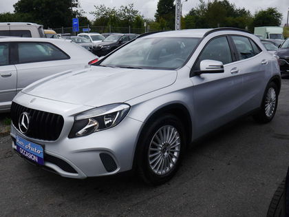 Mercedes GLA 180 Business *GPS*CUIR TISSUS*CAMERA*