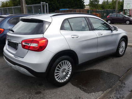 Mercedes GLA 180 Business *GPS*CUIR TISSUS*CAMERA*