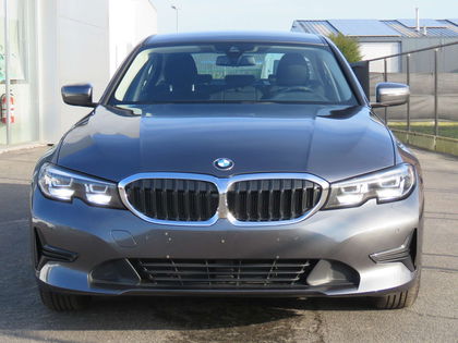 BMW Serie 3 320 I Automaat - Navi - LED - Cruise - PDC - Alu