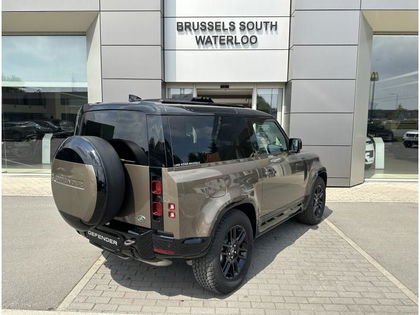 Land Rover Defender D250 X-Dynamic SE