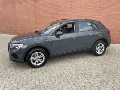 Audi Q3 45 TFSI e Attitude PHEV S-tronic Wegklapbare trekhaak Camera Dab Led Verwarmde voorstoelen Climate Control Navigatie Apple Carplay/Android Auto